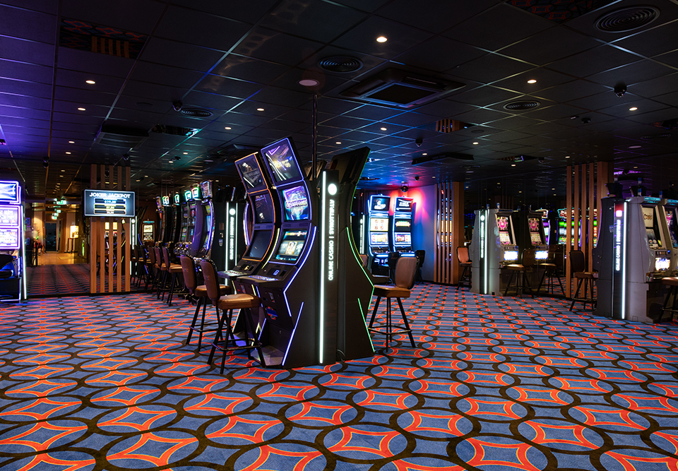 Fully renovated sports bar–gaming hall in Riga at A.Deglava street 160a!