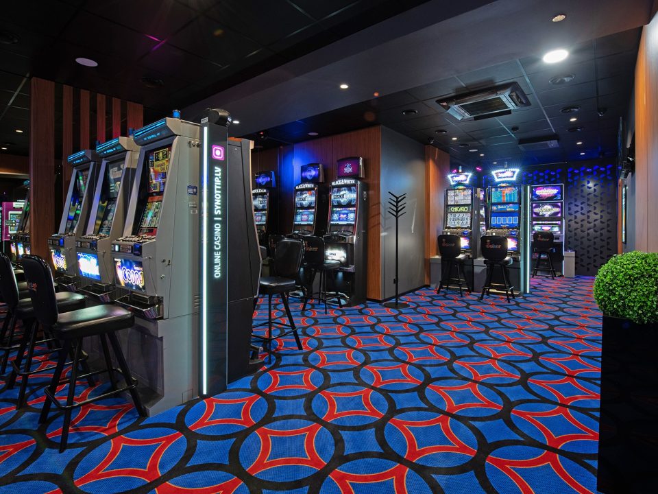 Fully renovated sports bar–gaming hall in Liepaja at 1 Liela Street!