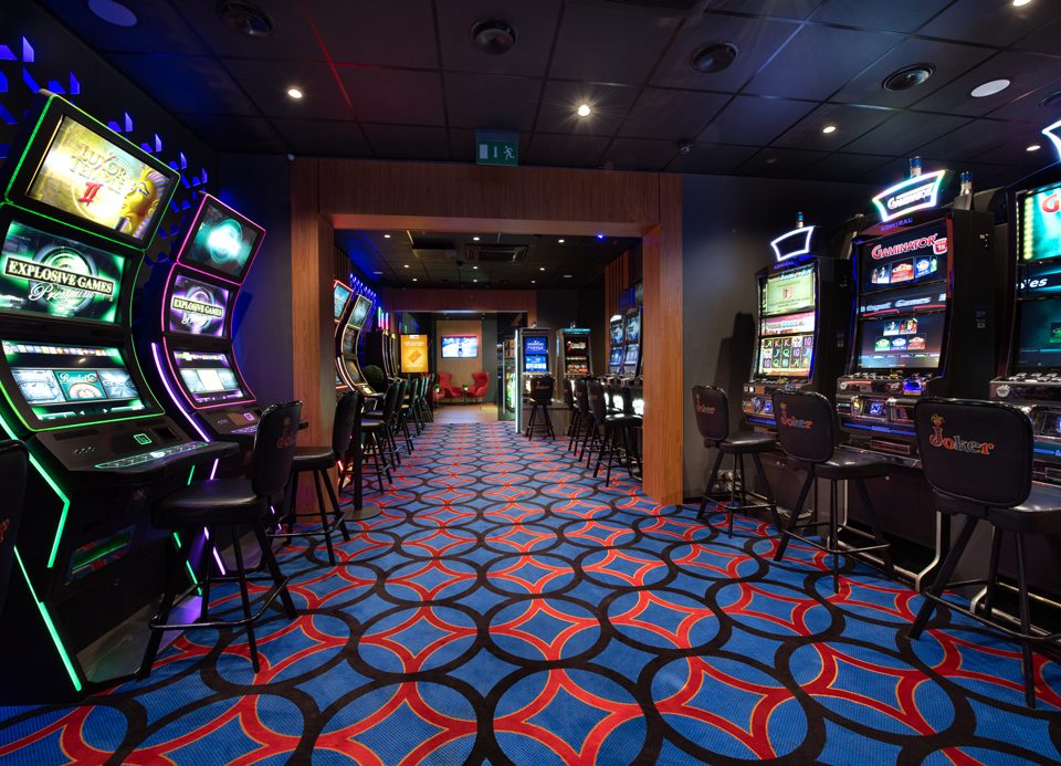 Fully renovated sports bar–gaming hall in Riga at 3a Kastranes Street!