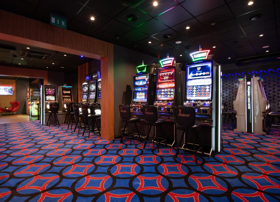 Fully renovated sports bar–gaming hall in Riga at 3a Kastranes Street!