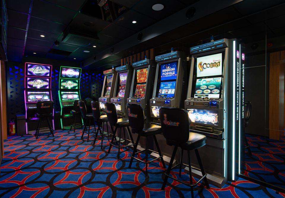 Игровые залы автоматы онлайн казино польша