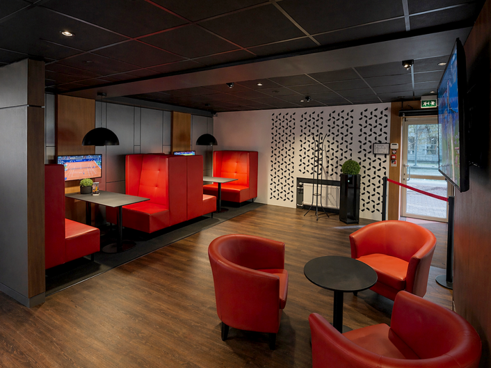 sporta bārs – spēļu zāle Rīgas ielā 36