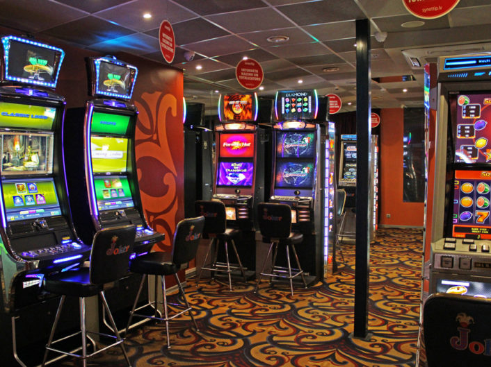 Игровой автомат в баре бесплатные игры играть игровые азартные автоматы играть бесплатно